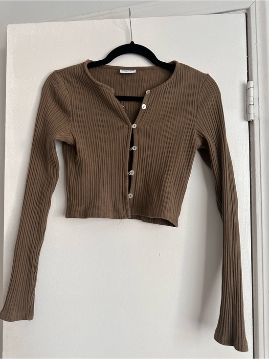Noisy may Tops - Noisy May Cropped Ribbed Button-Front Long Sleeve Top in Green
